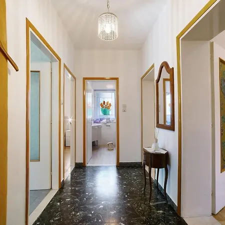 Sabine - Karin Apartment *